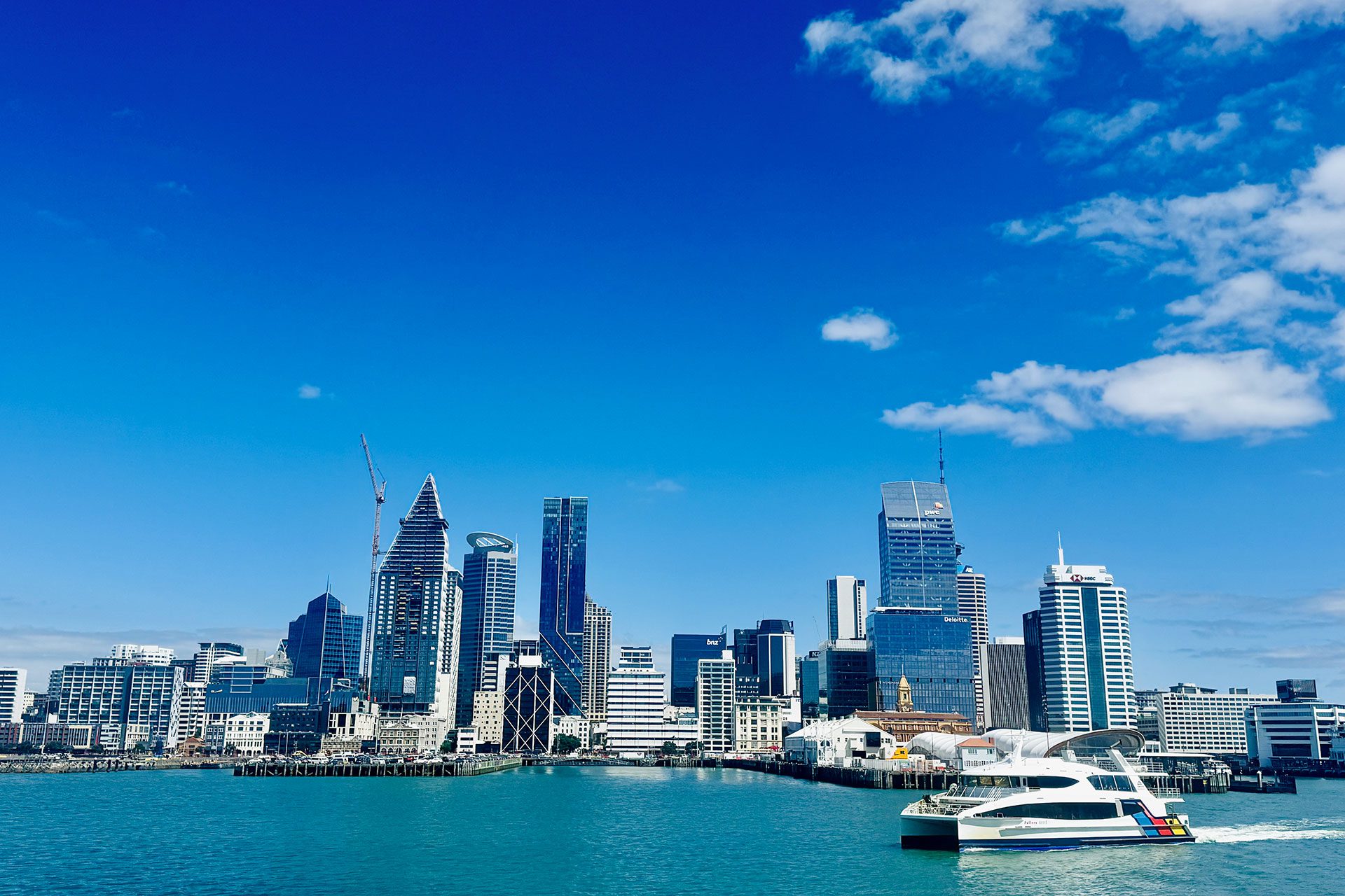 Skyline e porto di Auckland, Nuova Zelanda
